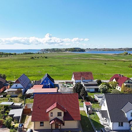 Schicke Fewo Mit Terrasse, Gratis Nutzung Vom Ahoi Erlebnisbad Und Sauna In Sellin - Haus De Niege Wech Fewo 02 ثيسو المظهر الخارجي الصورة
