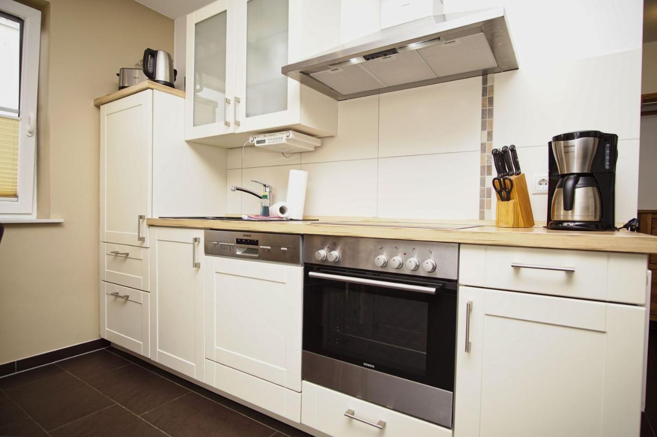 Schicke Fewo Mit Terrasse, Gratis Nutzung Vom Ahoi Erlebnisbad Und Sauna In Sellin - Haus De Niege Wech Fewo 02 ثيسو المظهر الخارجي الصورة